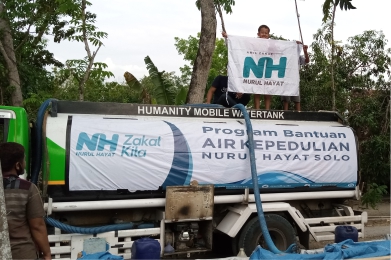 NH Solo Bantu Droping Air di Mondokan Sragen