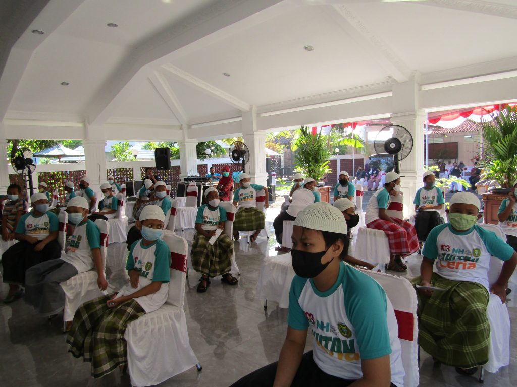 Khitan Ceria Kerjasama Walikota Madiun bersama Nurul Hayat