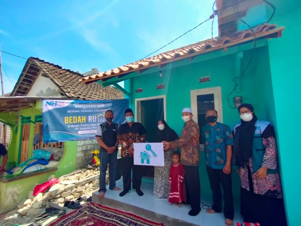 Bedah Rumah Yatim Sebagai Wujud Cinta di Bulan Kelahiran Nabi