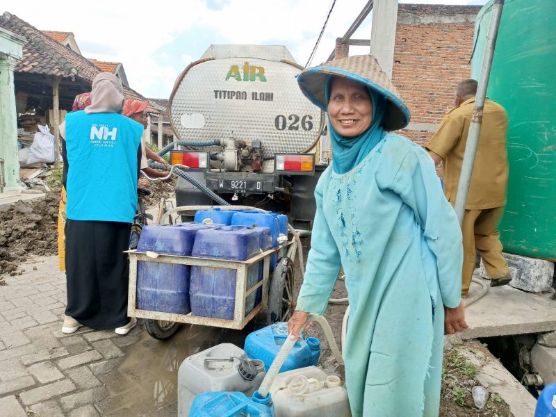 Nurul Hayat Bantu Dropping Air