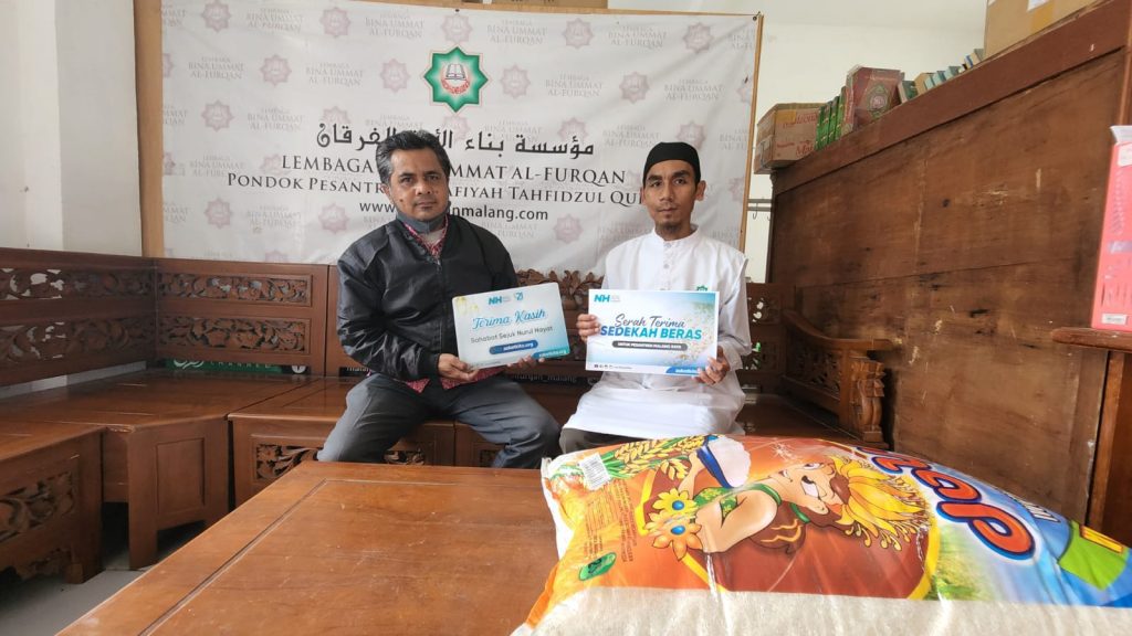 Sedekah Beras untuk Pesantren Malang Raya