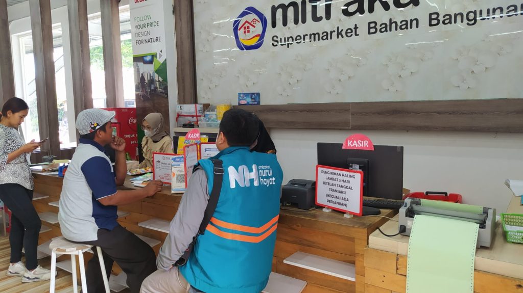 Granit untuk Musholla Al Irsyad Kediri