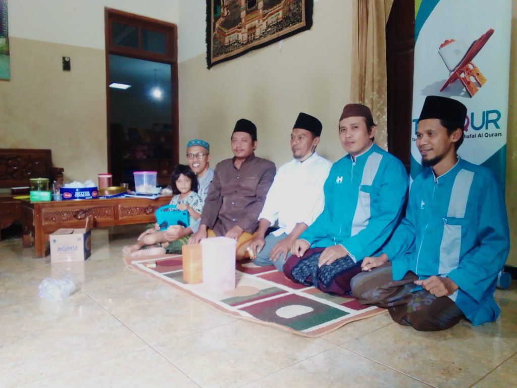 Senyum Ramadhan untuk Penghafal Qur'an