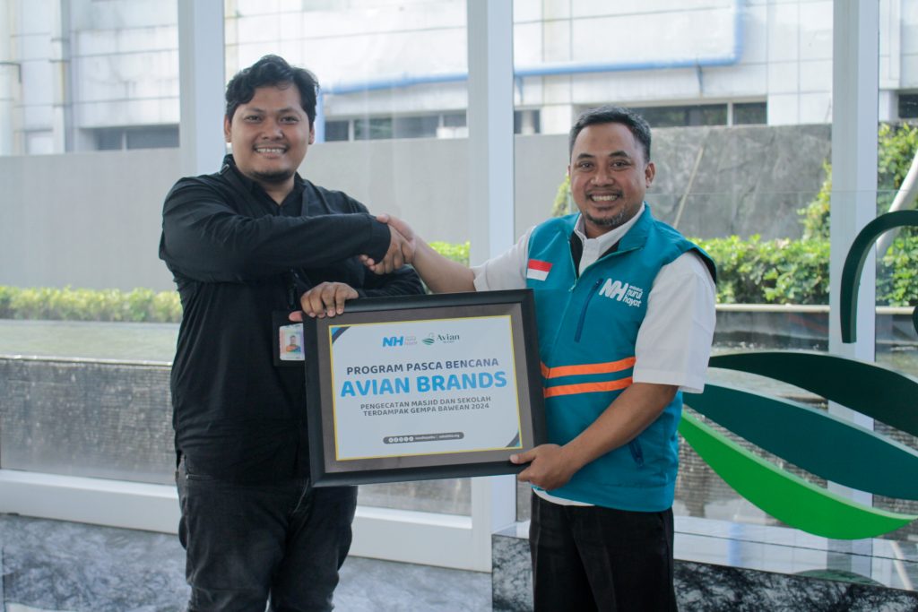 Avian Brands Salurkan CSR untuk Program Pasca Bencana Gempa Bumi Bawean