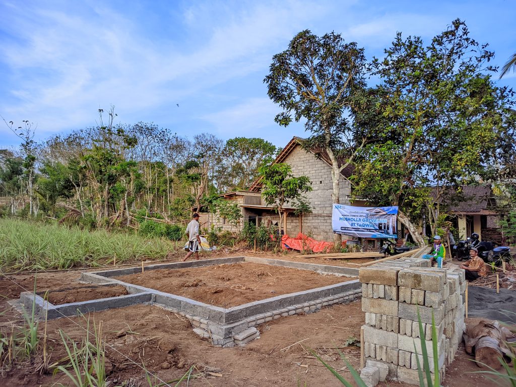 Musholla Galvalum untuk Warga Pondok Kobong
