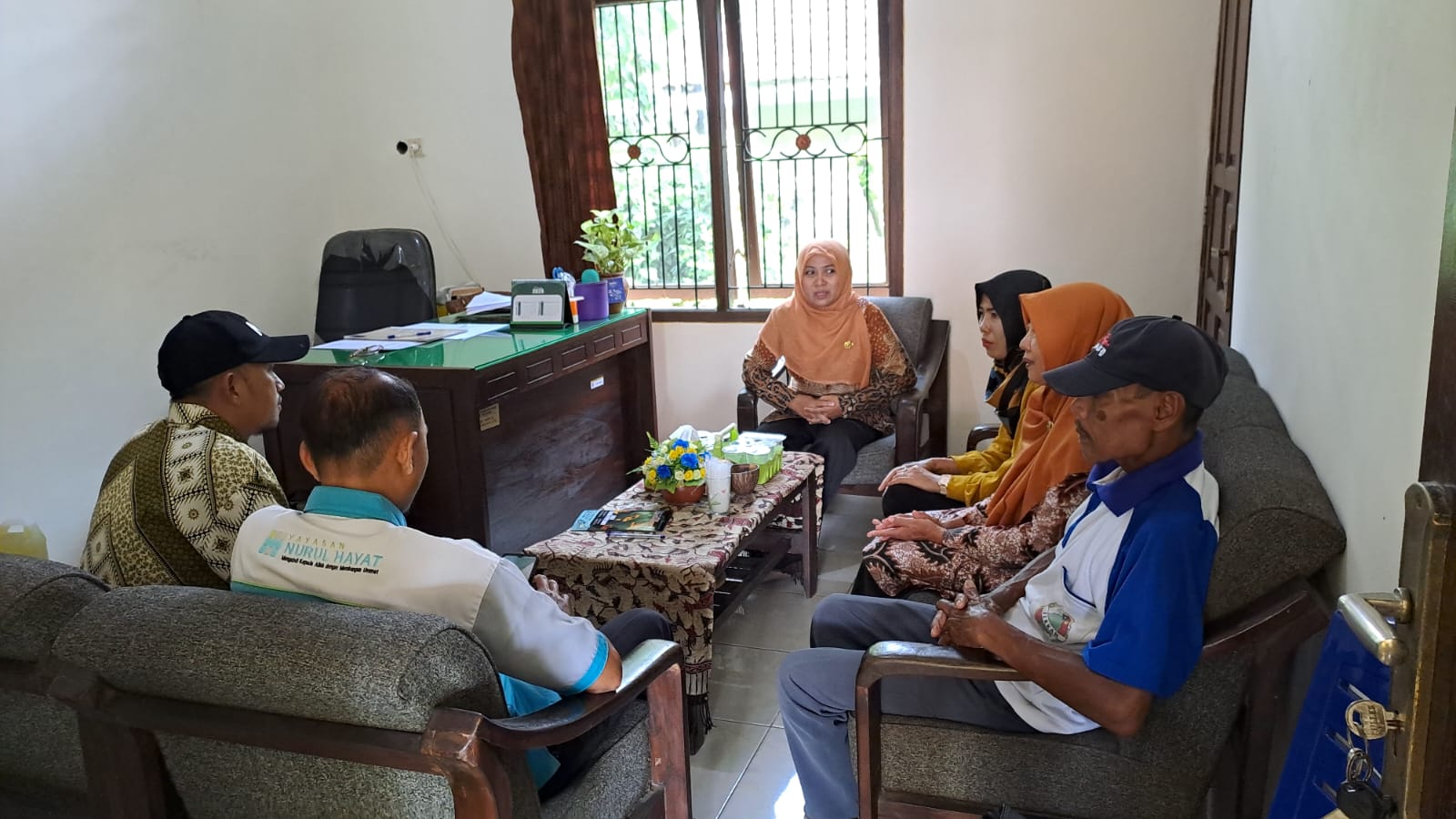 Alami Gangguan Kejiwaan, Bantu Rehabilitasi Mas Tatak
