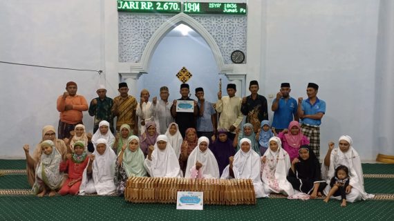 Distribusi Dampar untuk Jamaah Lansia di Masjid Abdul Wahab