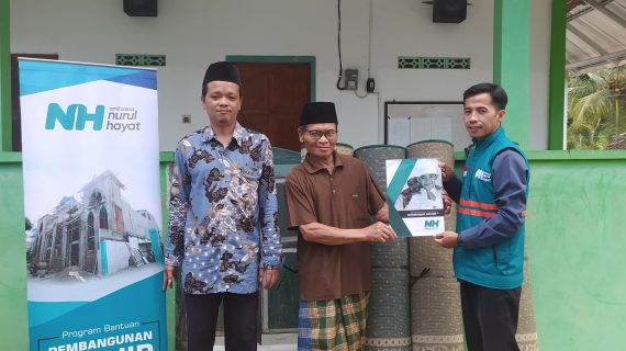 Bantuan Karpet untuk Musholla Darul Fajar Telah Disalurkan